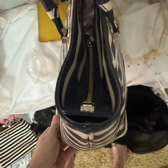 Kate Spade story book Blue and Cream Striped Tote Bag 💕 - Picture 4 of 14